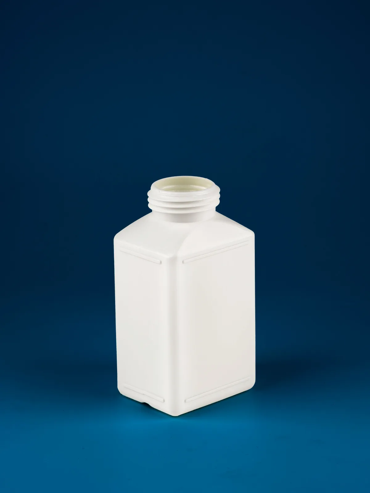 SN500 plastic container